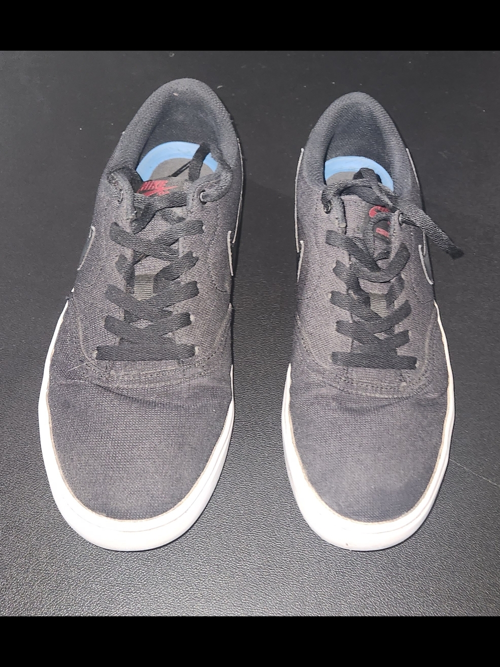 Nike Men's Black Solarsoft Low-Top Canvas Sneakers Size 9.5